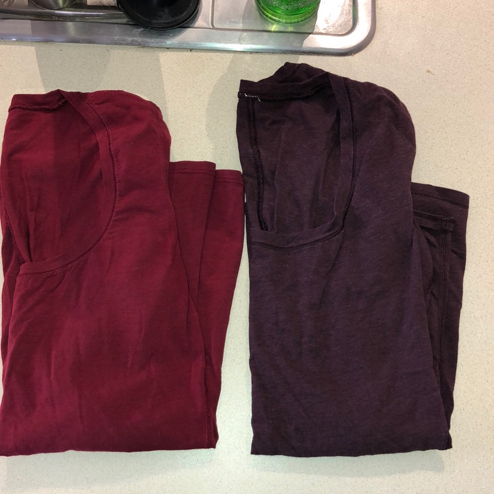 Lululemon size 4 shirts